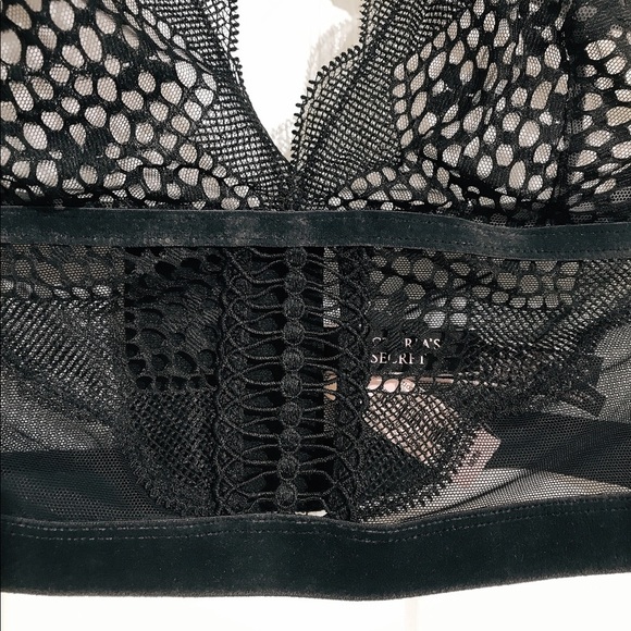 🔥ON SALE🔥3/$30🔥 💖 VS Very Sexy Unlined No Wire Bralette - Picture 2 of 4